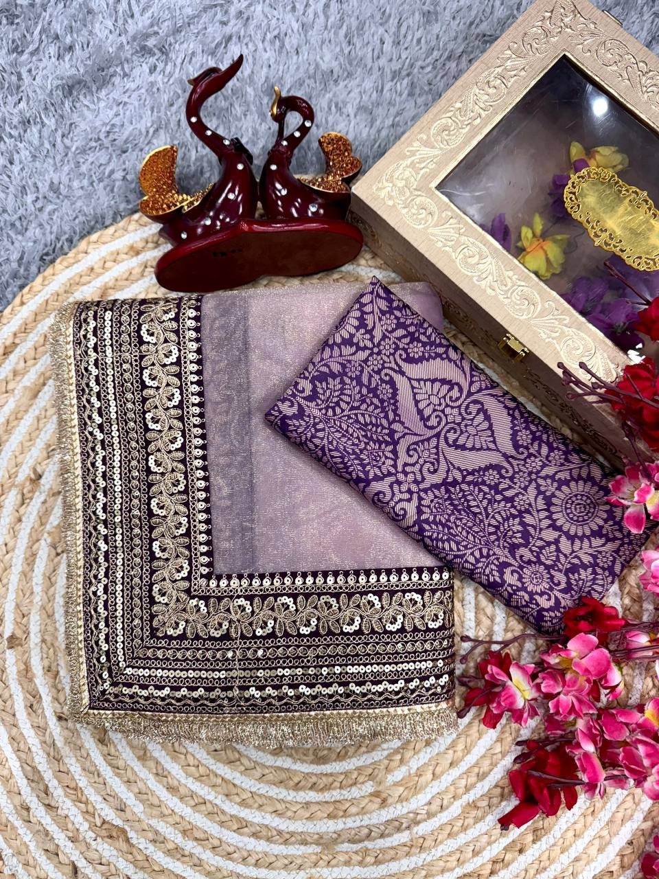 Women's Luxurious Mauve & Purple Art Silk Saree with Intricate Golden Zari & Broad Embroidered Border – Complete with Brocade Blouse for Festive & Wedding Wear - Image 6